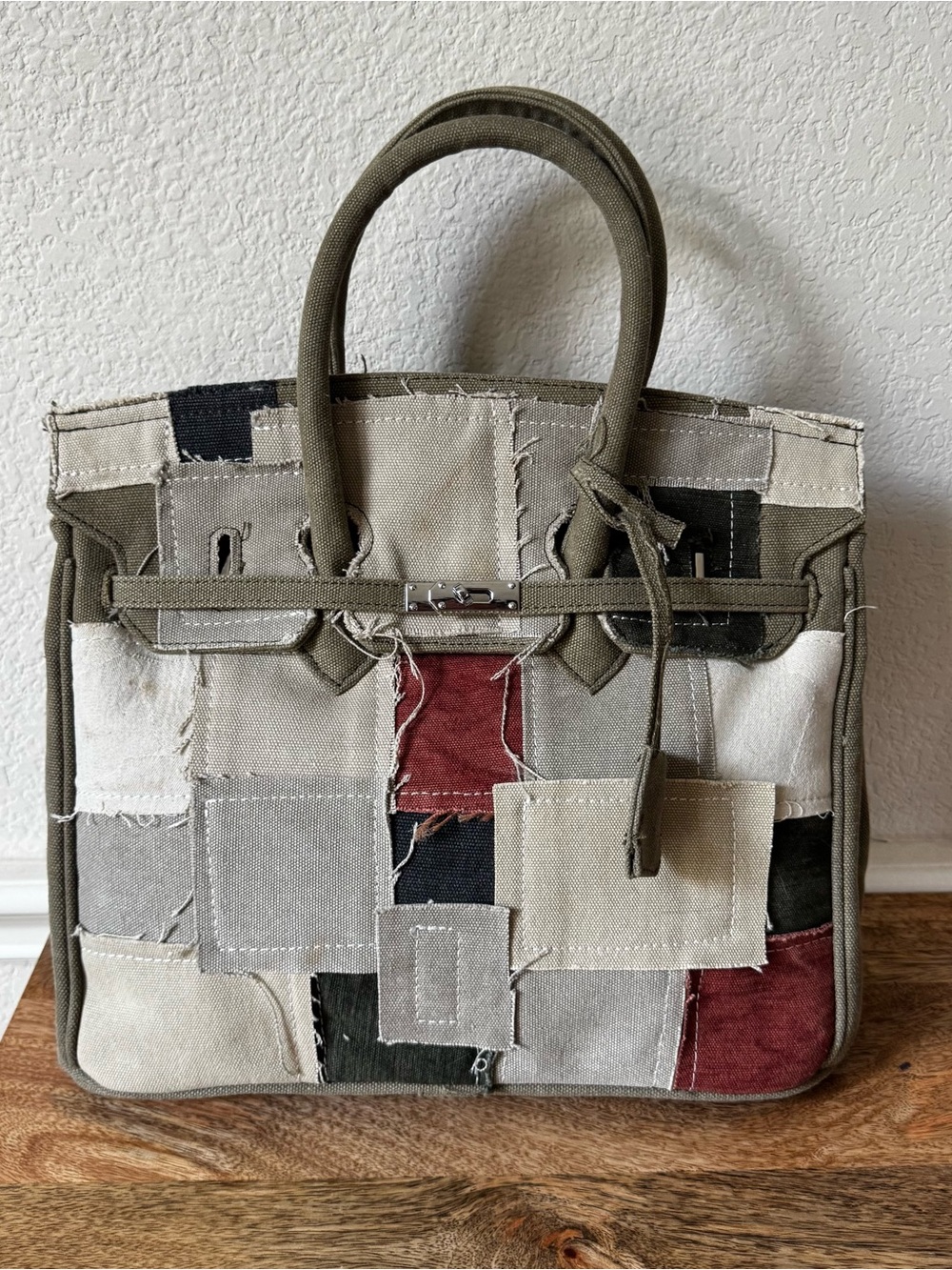*READ One of a Kind Patchwork Fabric Canvas Dual Handel Lock Key BK Satchel Bag
